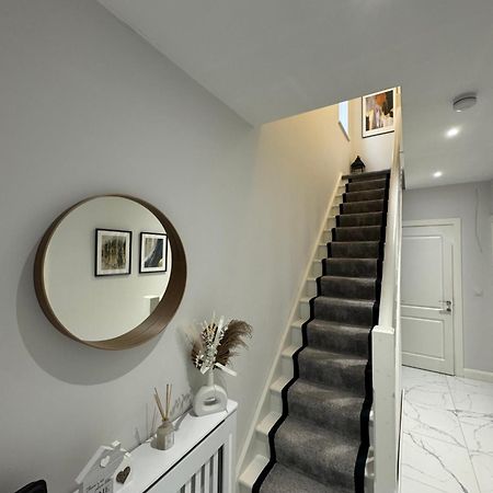 Modern Double & Single Room With Cozy Vibes Атай Экстерьер фото